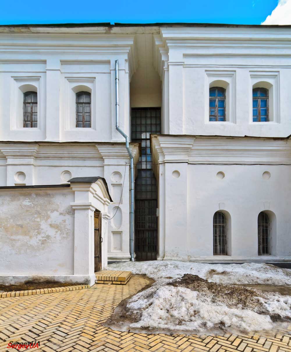 Киев, Лаврская улица, 9 корп. 2
