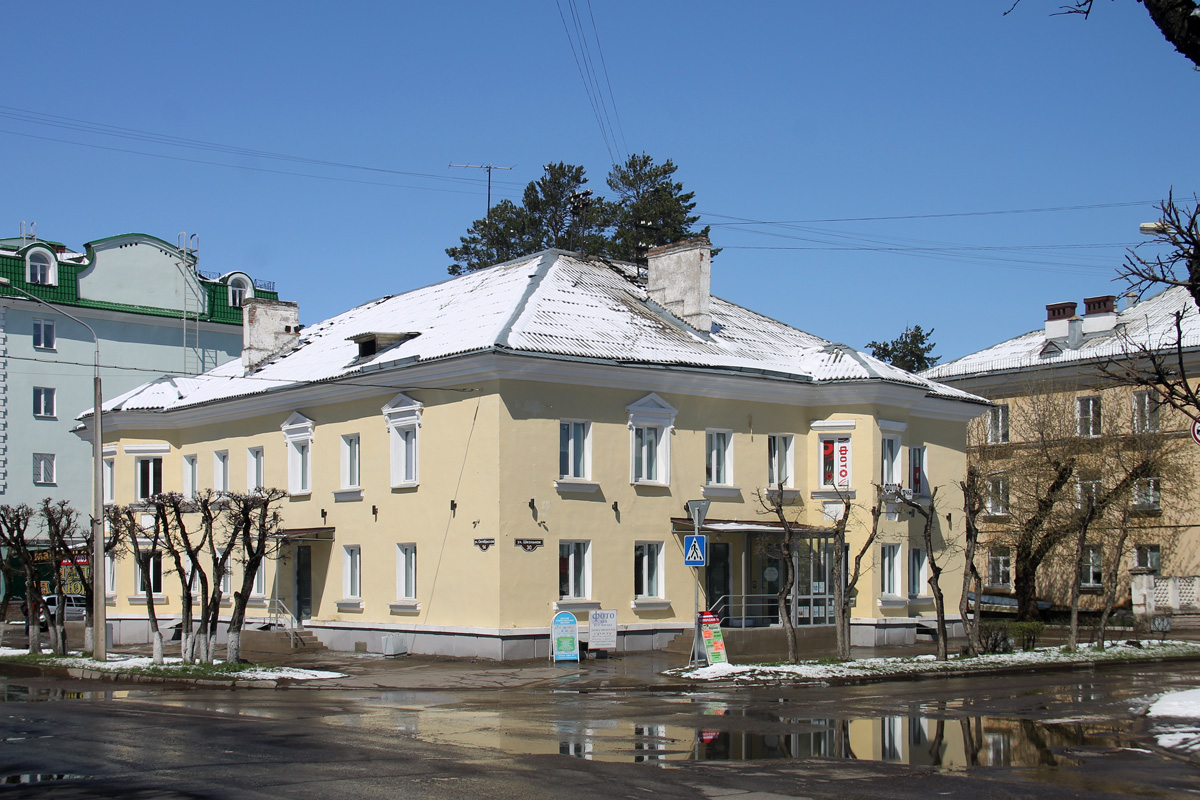 Железногорск, Школьная улица, 30 / Октябрьская улица, 14
