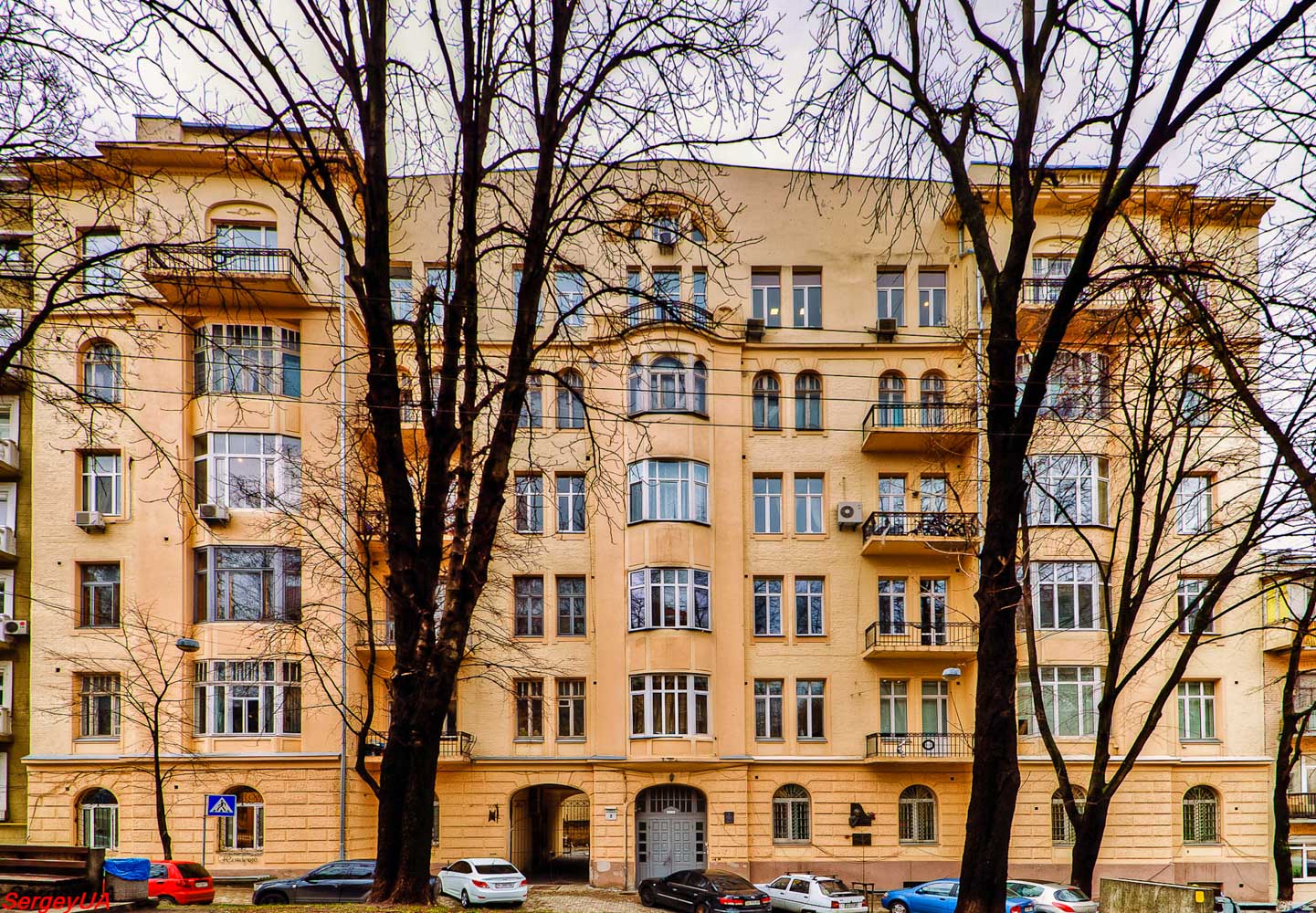 Kyiv, Костёльная улица, 8
