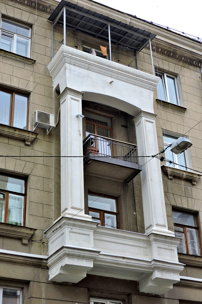 Харьков, Улица Донец-Захаржевского, 1-3