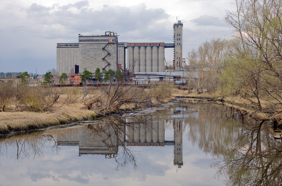 Арамильский городской округ, пос. Арамиль, Заводская улица, 1
