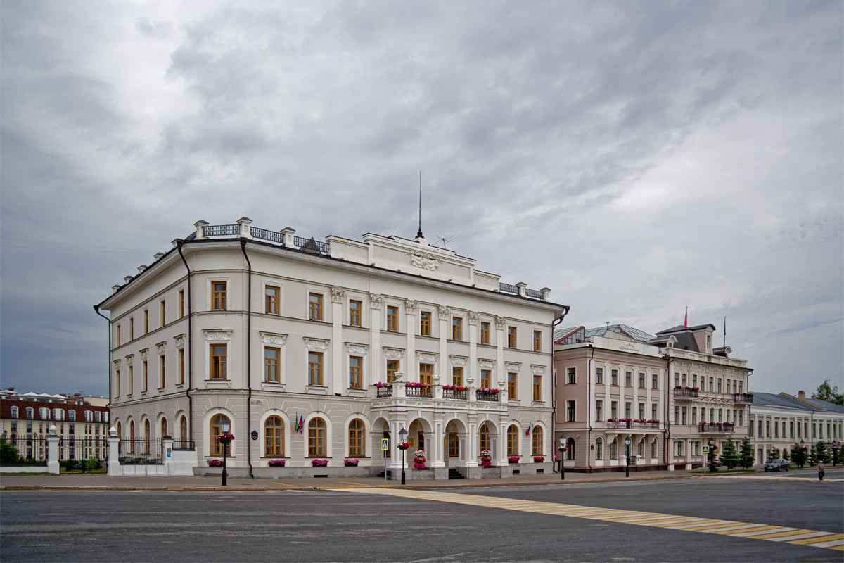 Казань, Кремлёвская улица, 1; Кремлёвская улица, 3-5