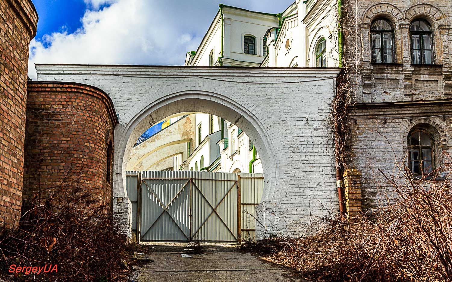 Киев, Лаврская улица, 9 корп. 94А