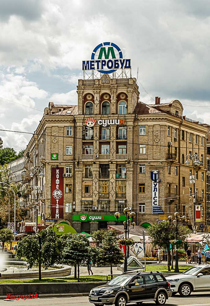 Киев, Улица Бориса Гринченко, 2 / Переулок Тараса Шевченко, 1