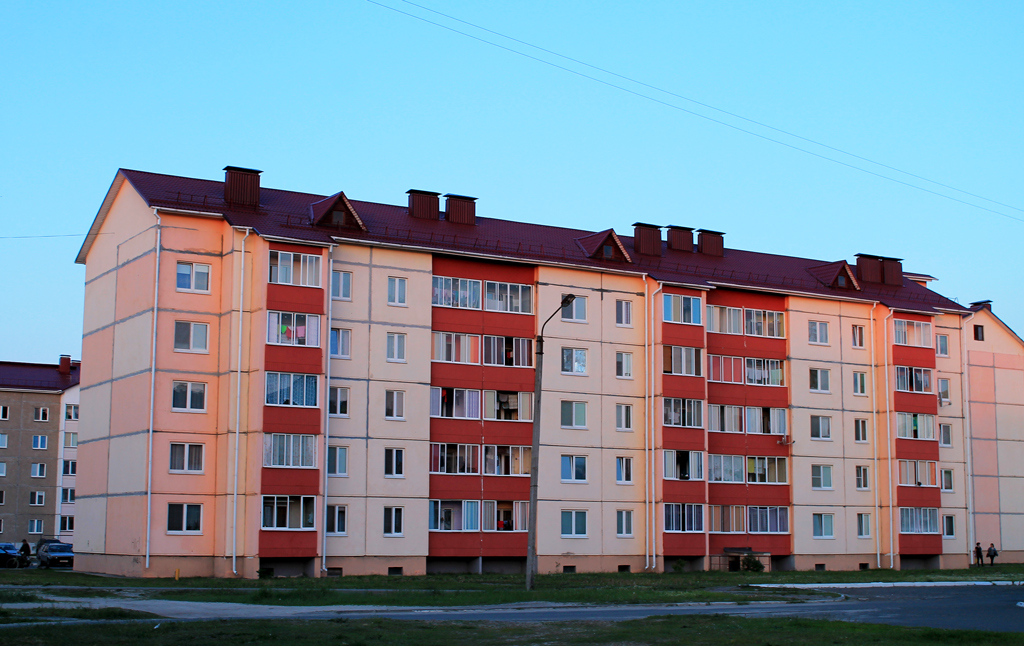 Микашевичи, Улица Строителей, 1