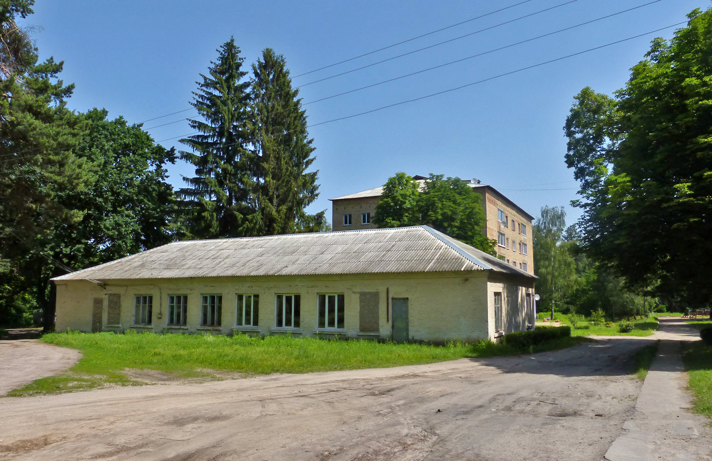 Боярка, Посёлок Сельхозтехникум, 1 (библиотека)