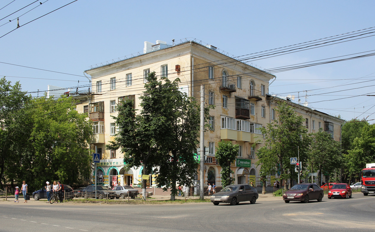 Иваново, Рабфаковская улица, 36 / Улица Парижской Коммуны, 54