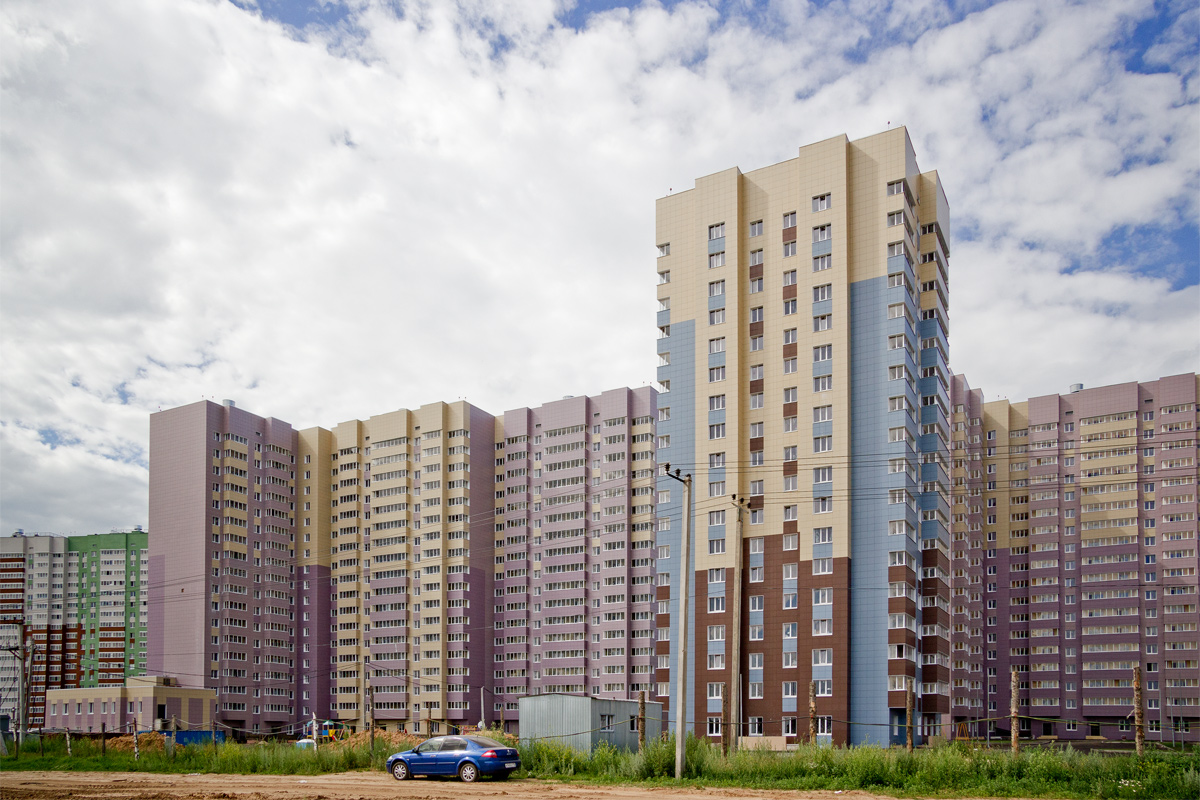 Казань, Улица Айрата Арсланова, 13; Проспект Заречье, 28