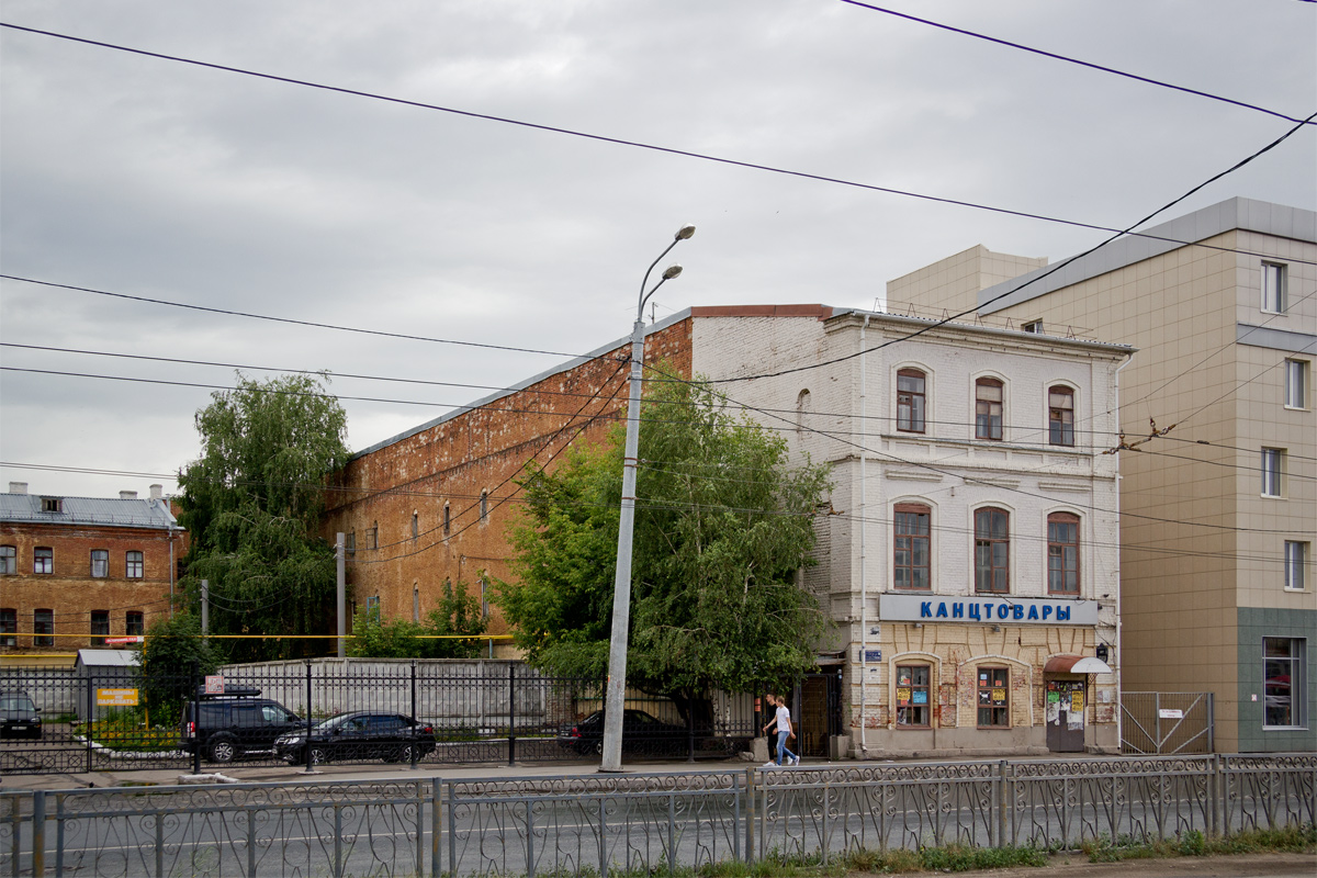 Казань, Улица Рустема Яхина, 6 / Улица Коротченко, 26 / Улица Саид-Галеева, 27