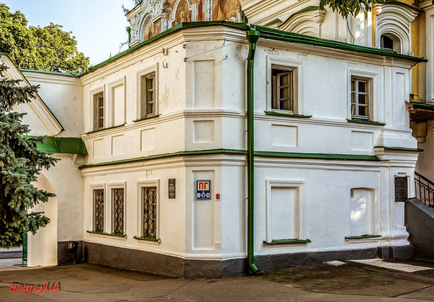 Киев, Лаврская улица, 9 корп. 28