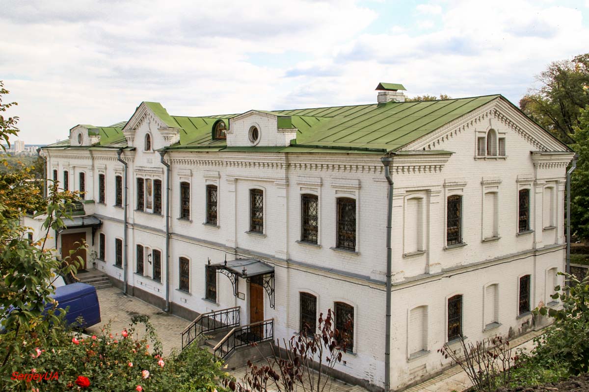 Киев, Лаврская улица, 9 корп. 45
