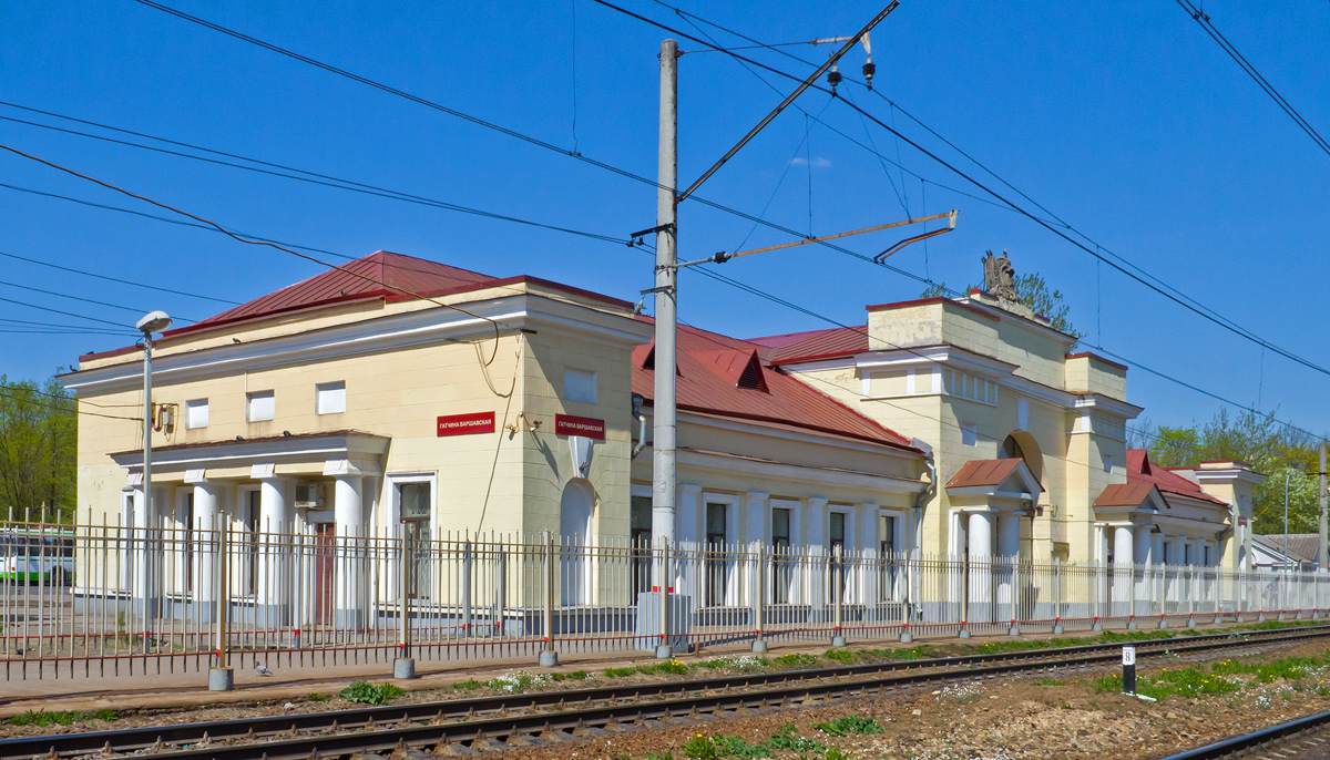Гатчина, Площадь Варшавского вокзала, 1