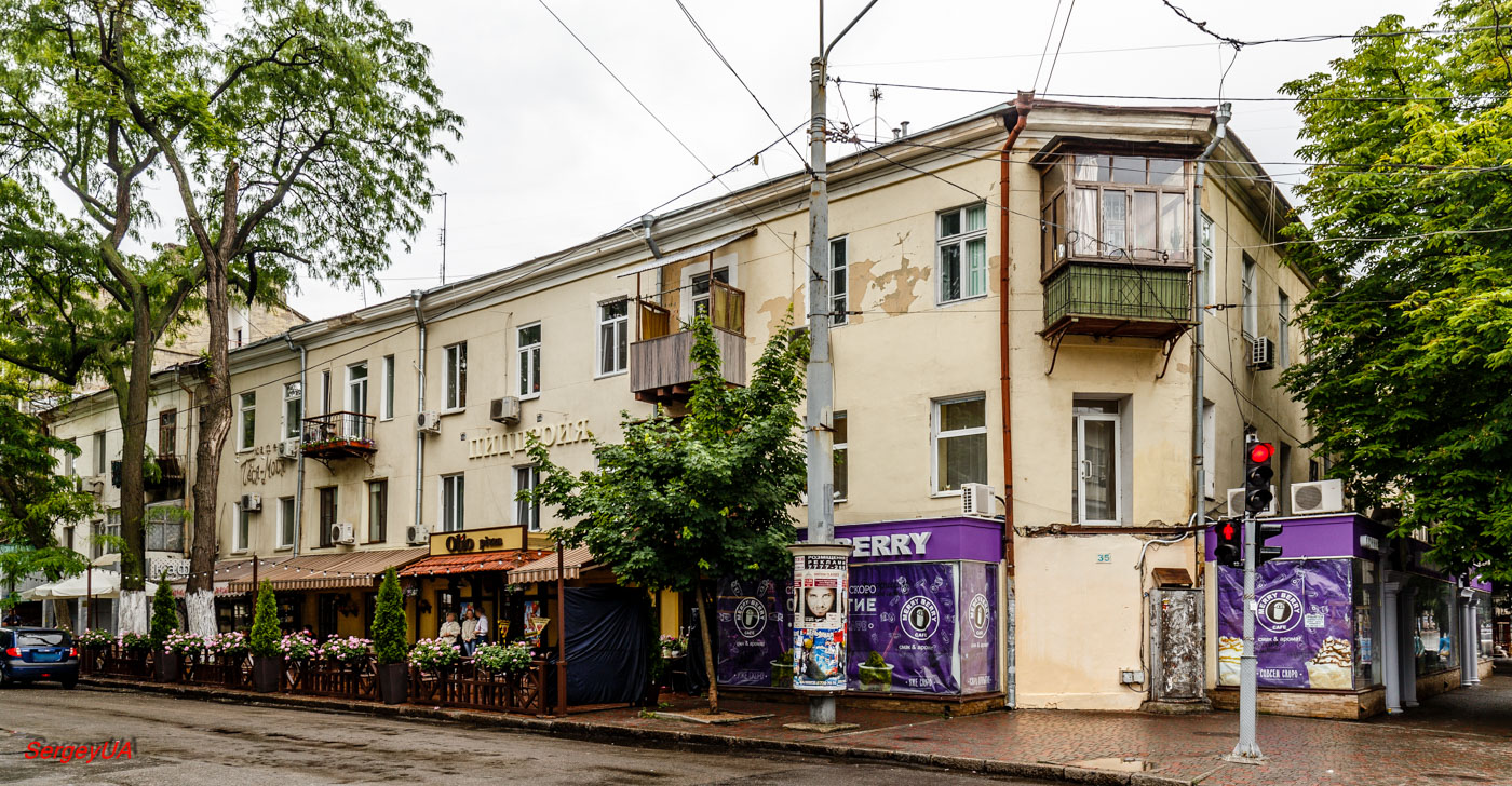 Одесса, вулиця буніна, 35 / Олександрівський проспект, 2