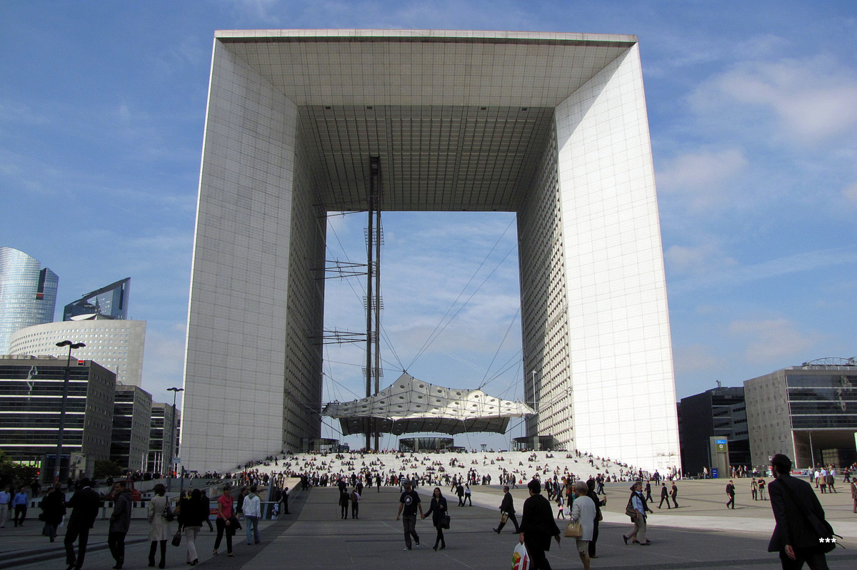 Пюто, Parvis de la Défense, 1