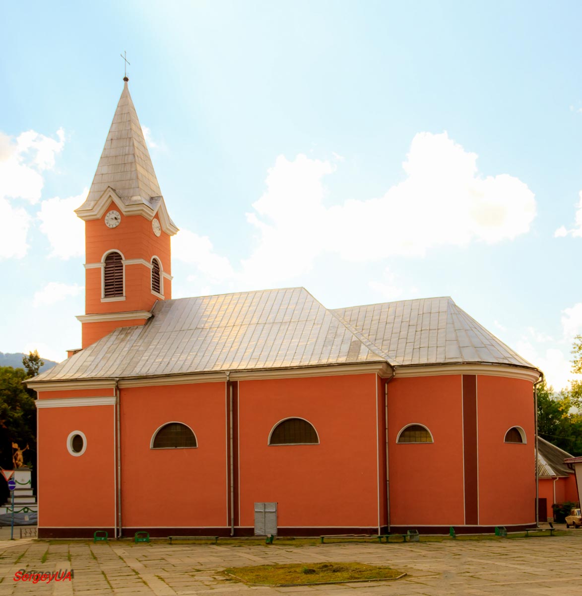 Рахов, Улица Мира, 18