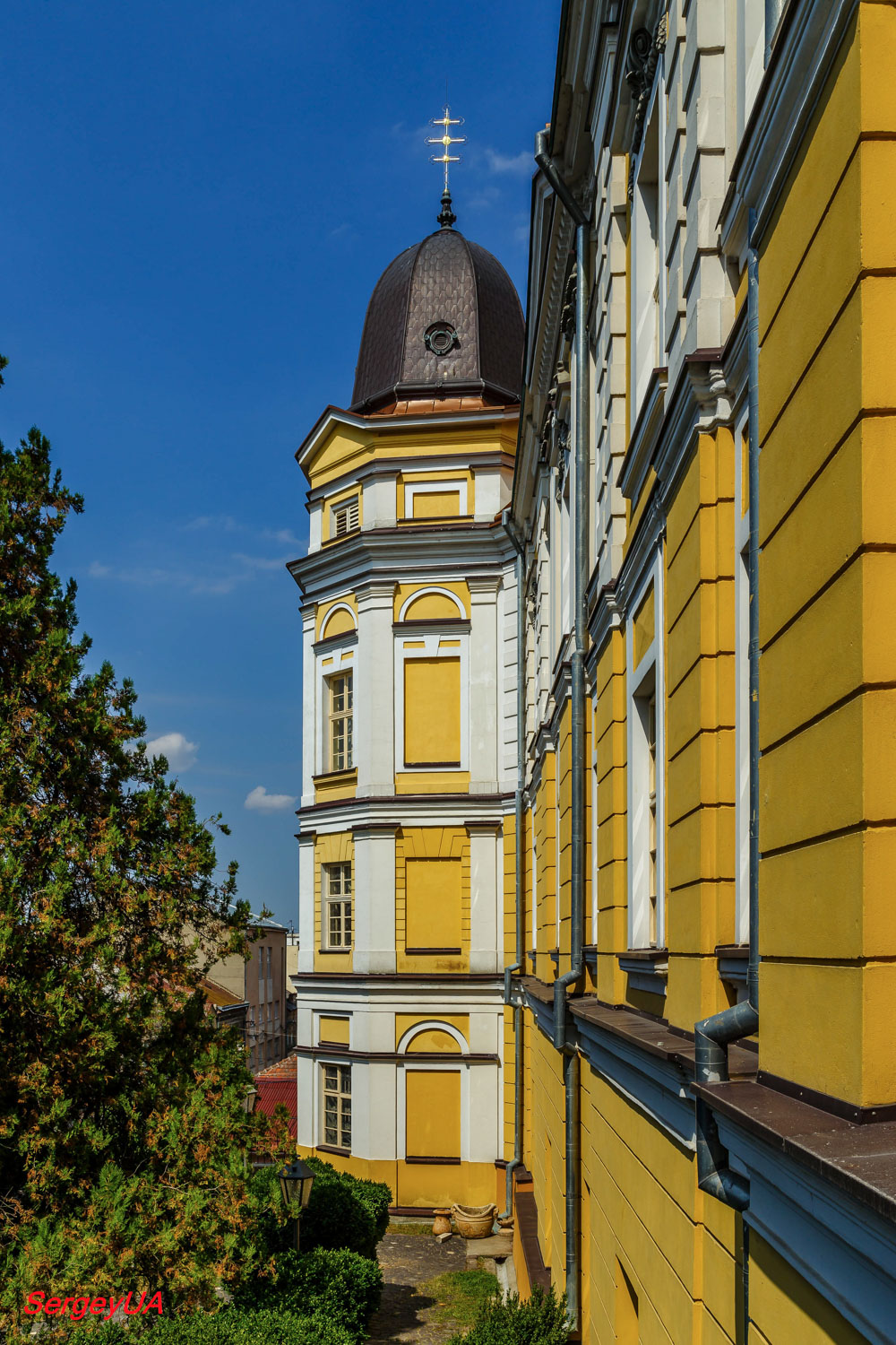 Ужгород, Капитульная улица, 9