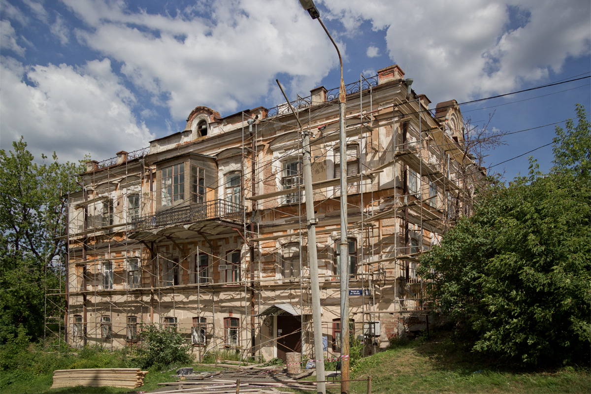 Казань, Улица Япеева, 18 / Нагорная улица, 35