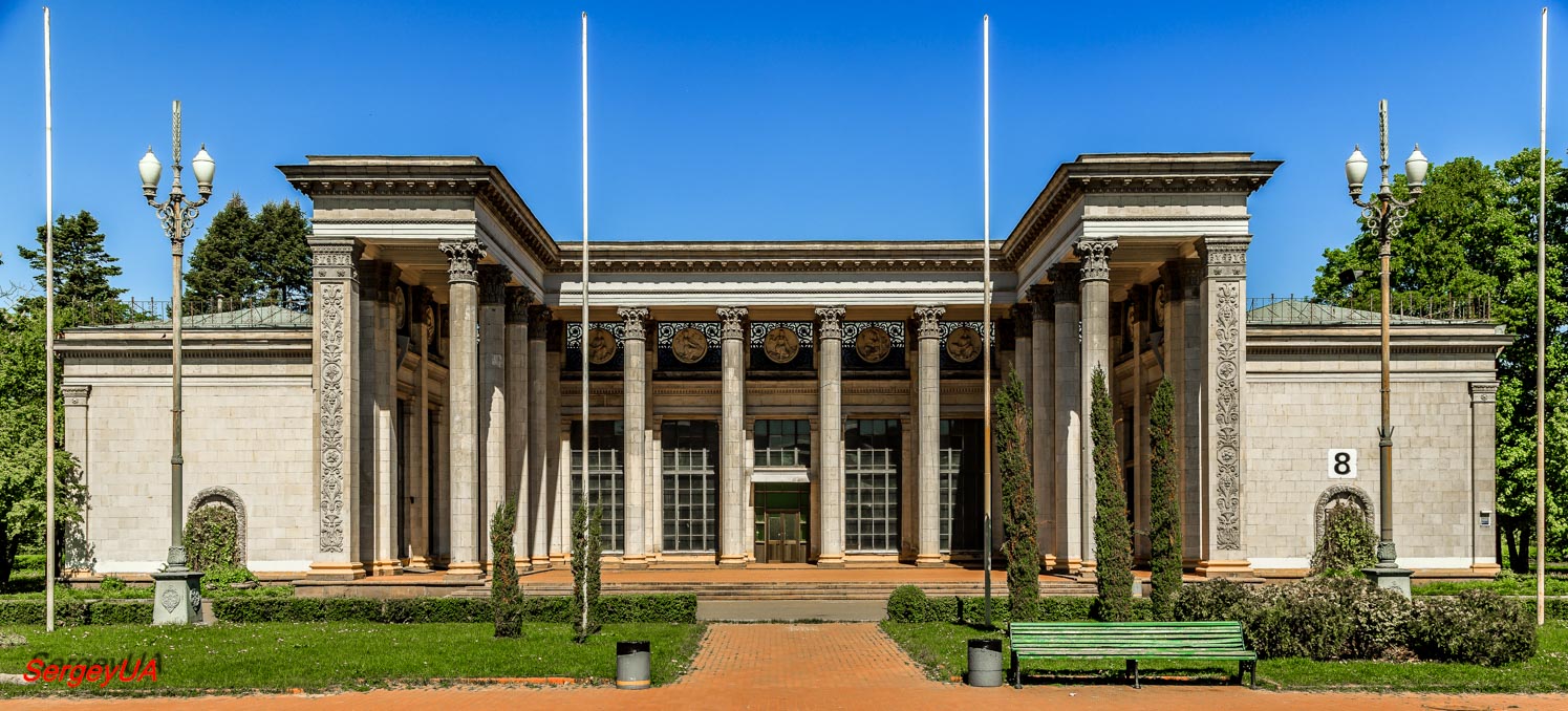 Киев, Проспект Академика Глушкова, 1 корп. 8