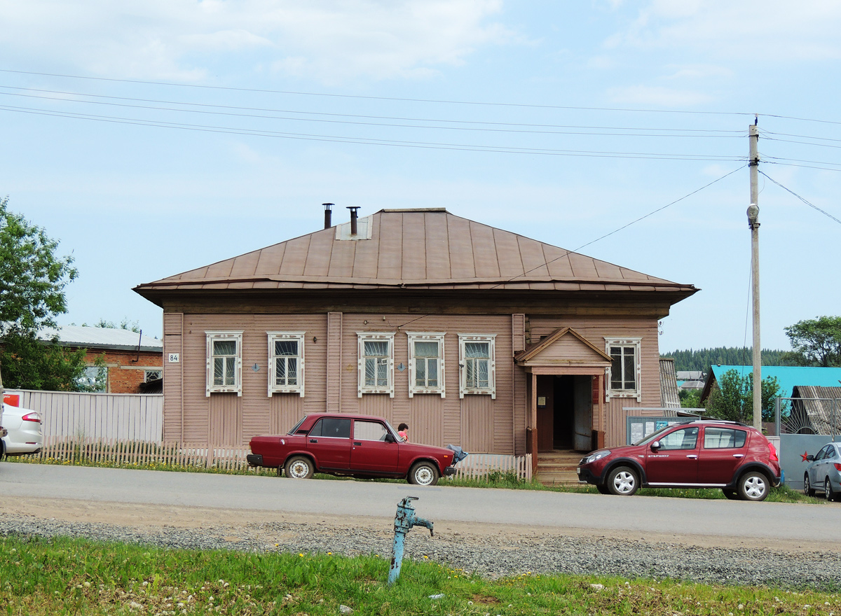 Дебёсы, Советская улица, 84