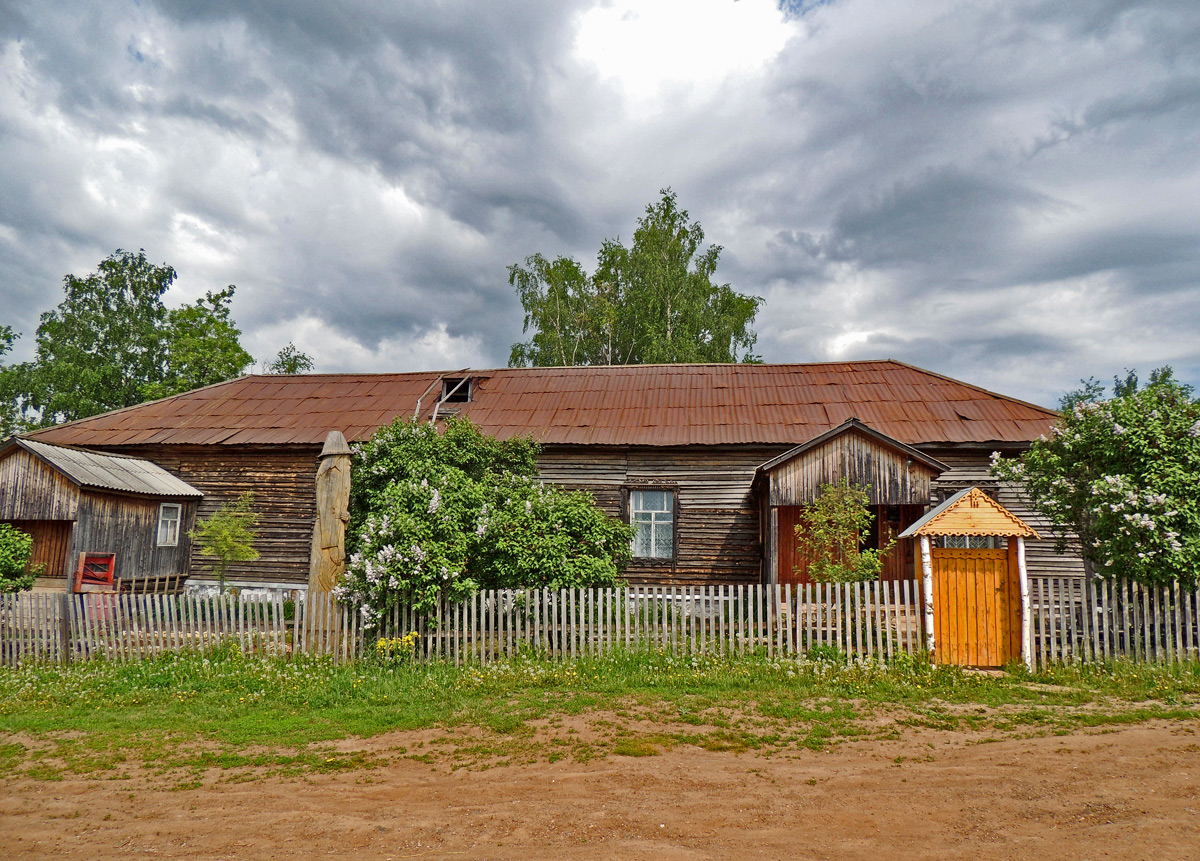 Дебёсы, Советская улица, 27