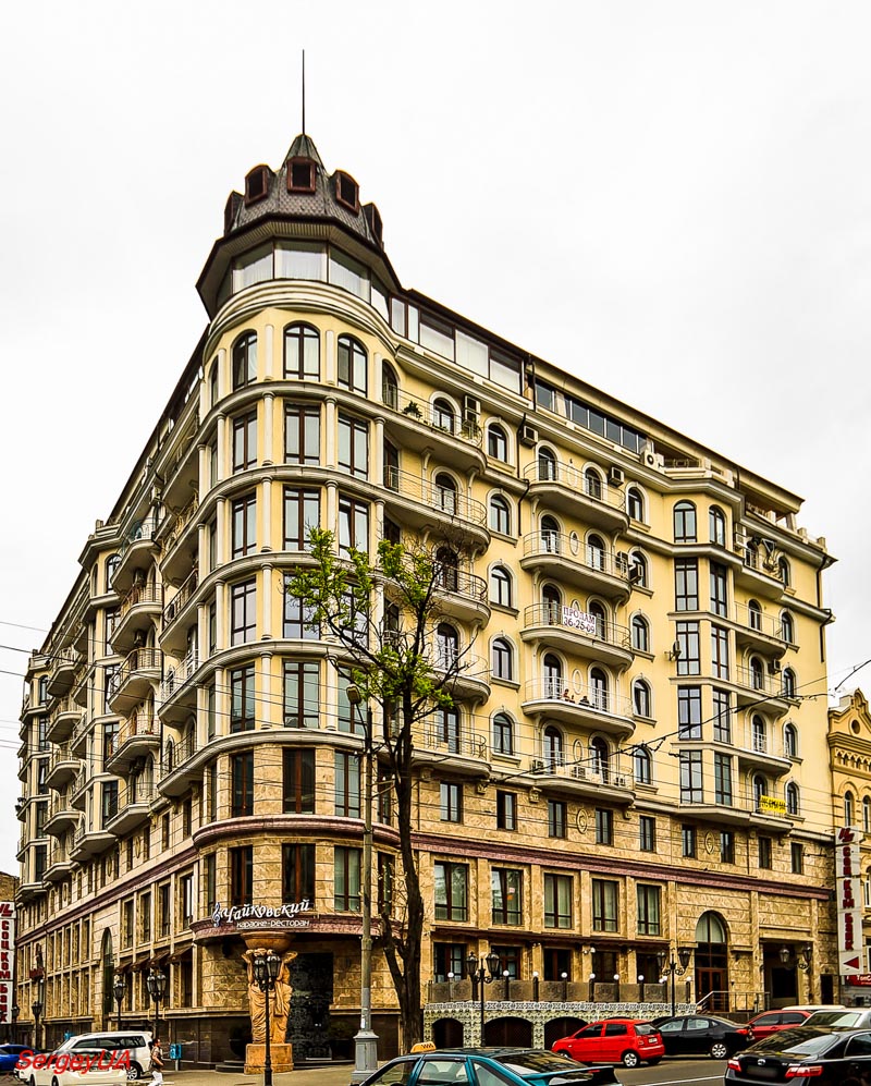 Одесса, Грецька вулиця, 5 / Польська вулиця, 8