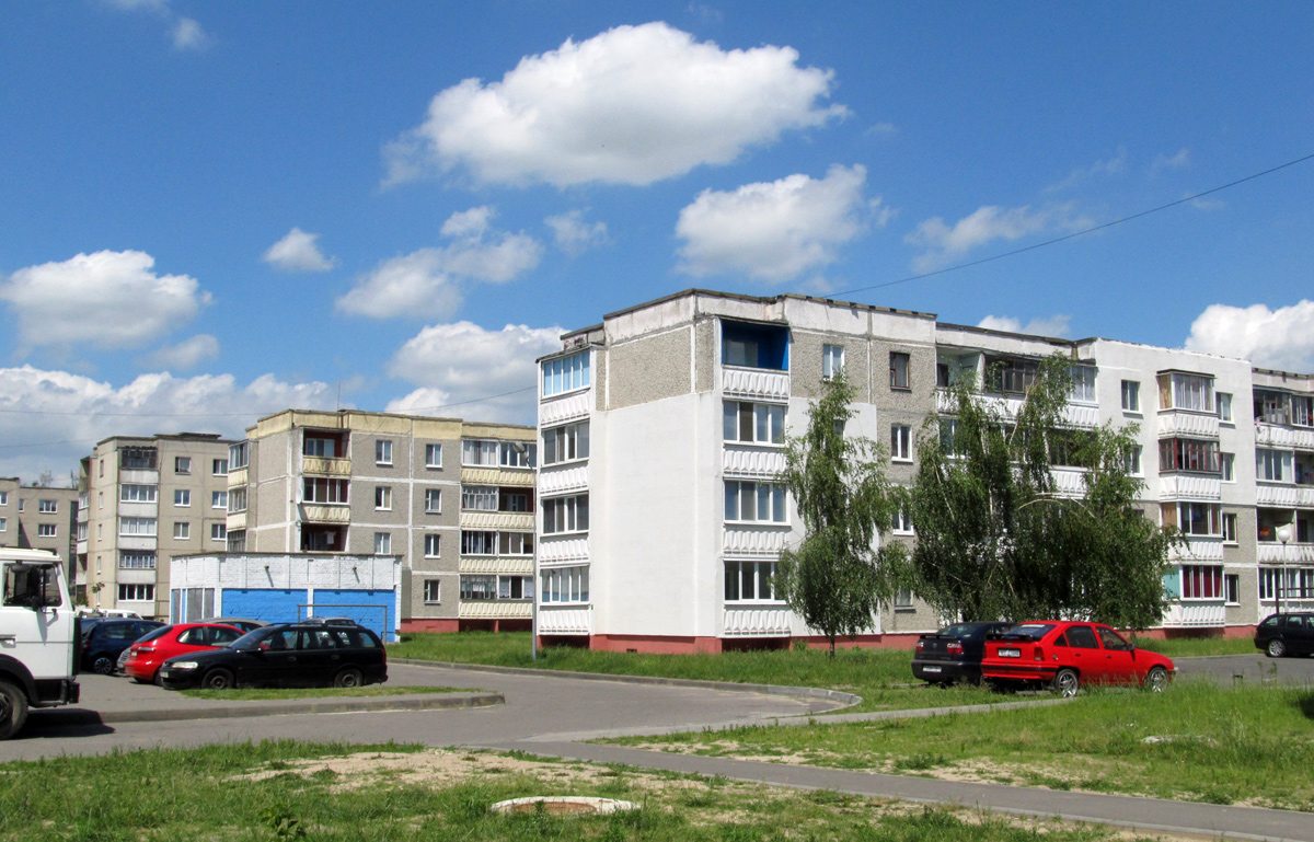 Жабинка, Центральная улица, 10; Молодёжная улица, 4; Молодёжная улица, 6