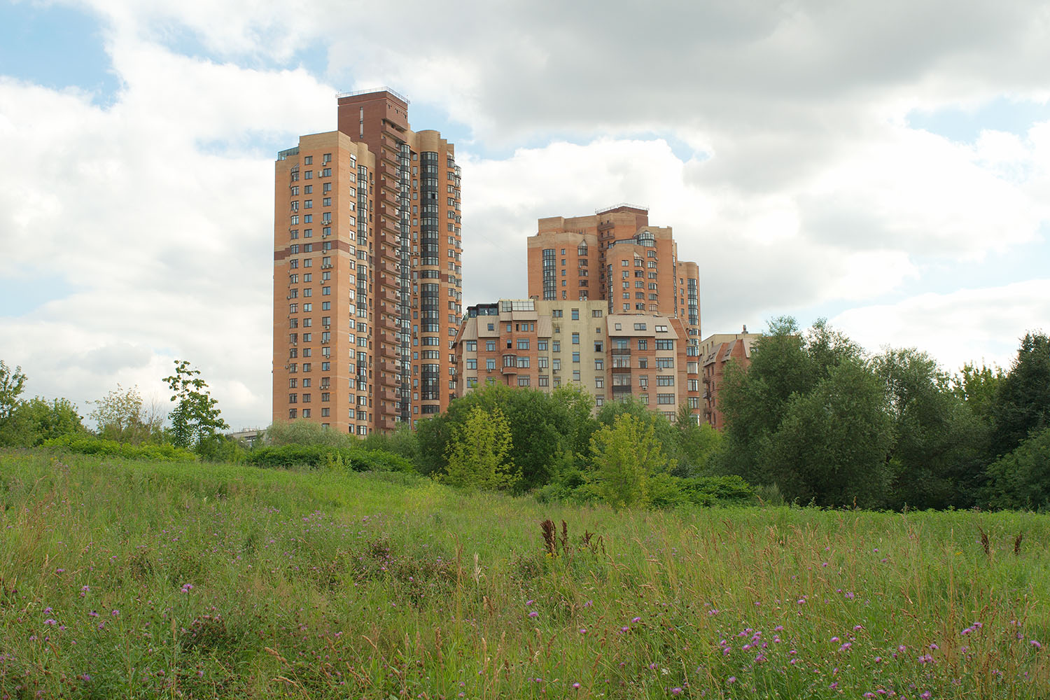 Москва, Нежинская улица, 8 корп. 4; Нежинская улица, 8 корп. 3
