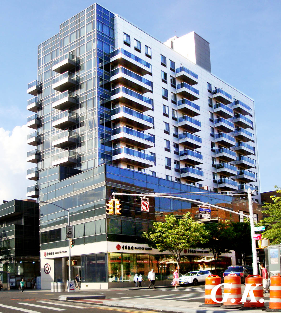 Нью-Йорк, Main Street (Flushing), 42-21