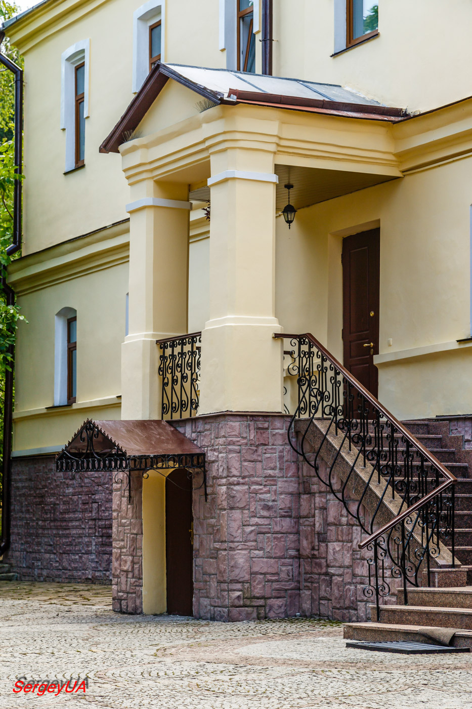 Киев, Лаврская улица, 9 корп. 64
