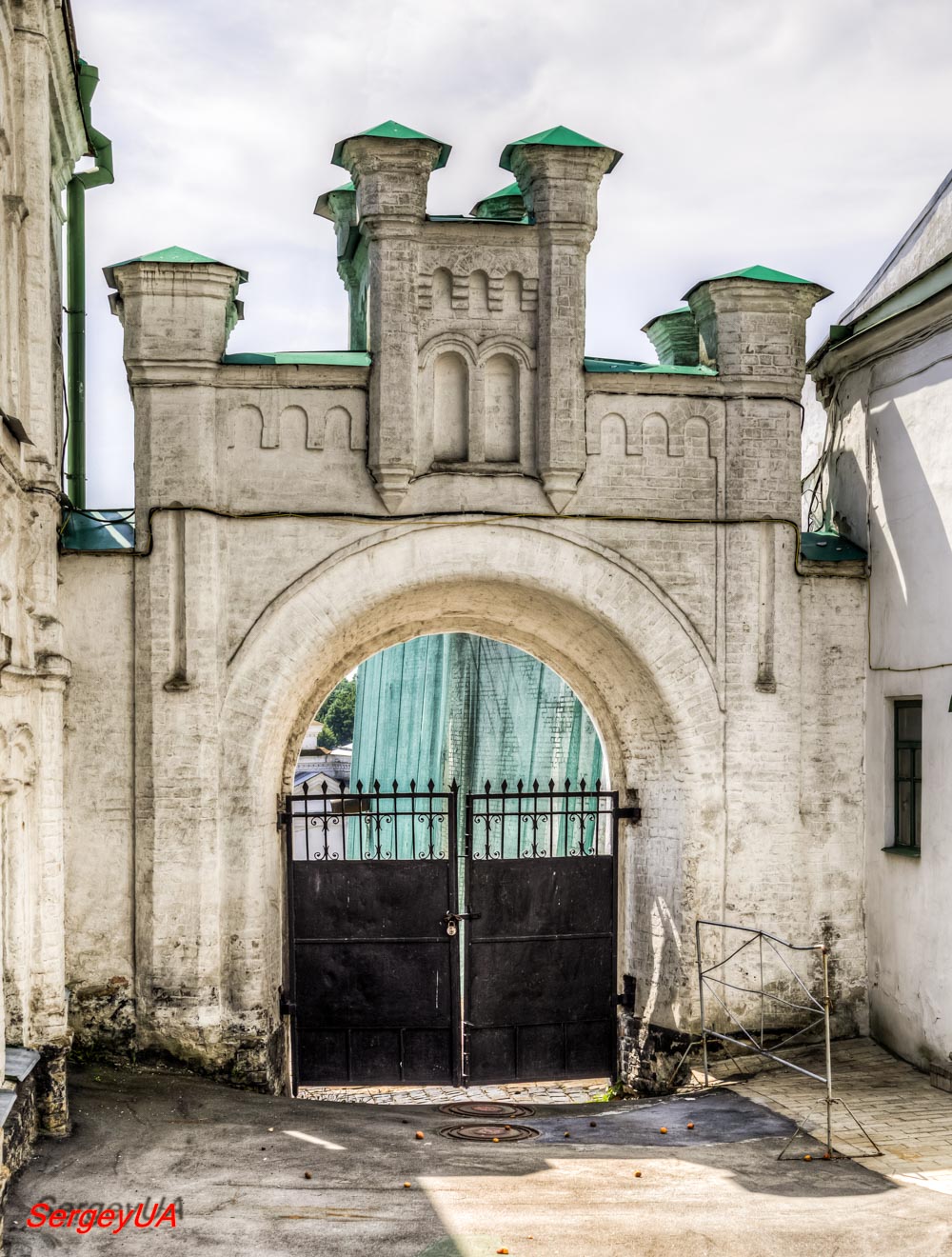 Киев, Лаврская улица, 9 корп. 10А