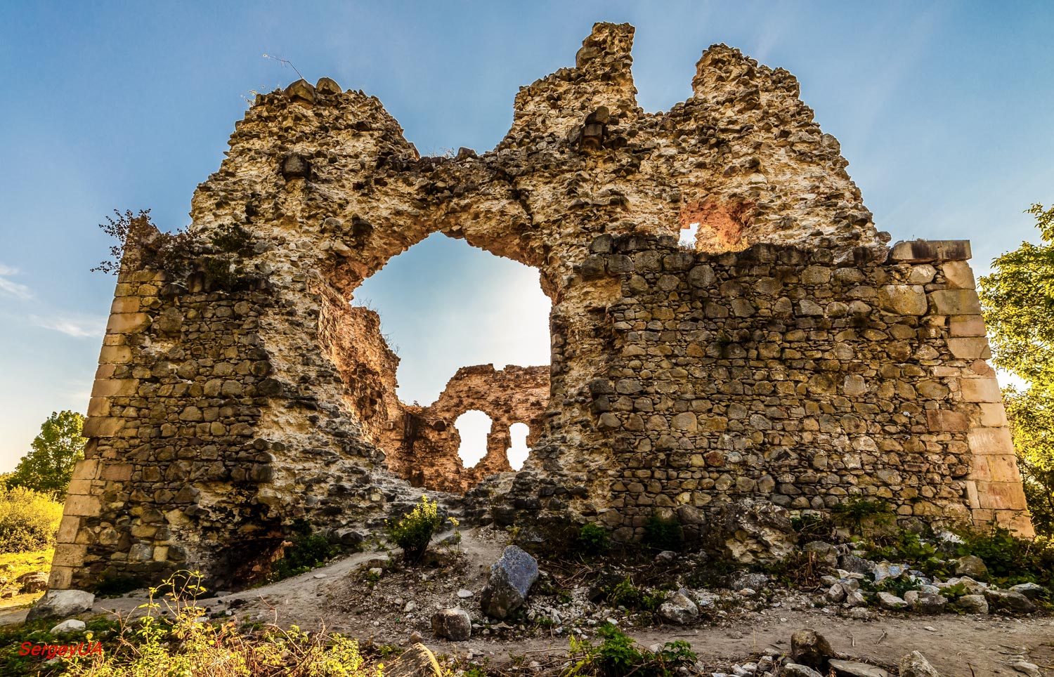 Среднее, Замковая улица