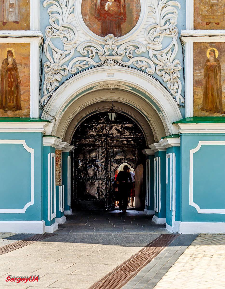 Киев, Лаврская улица, 9 корп. 27