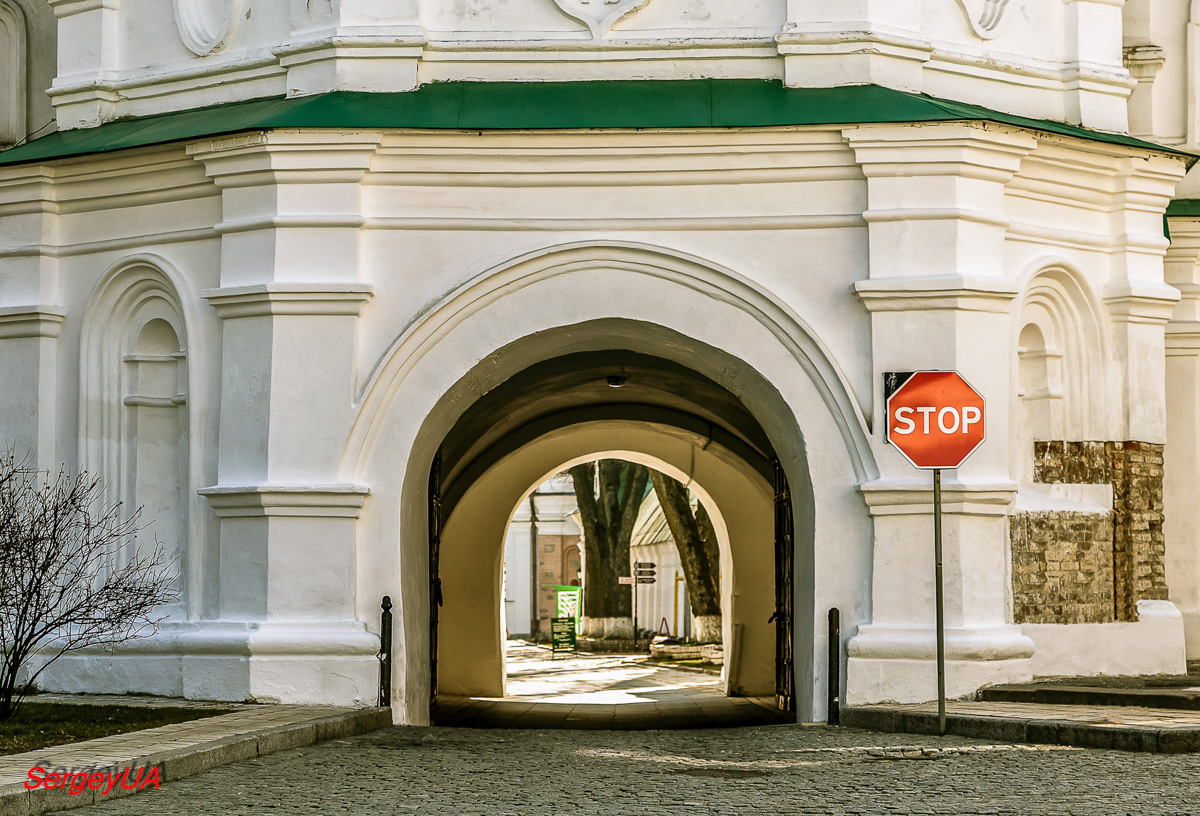 Киев, Лаврская улица, 9 корп. 82