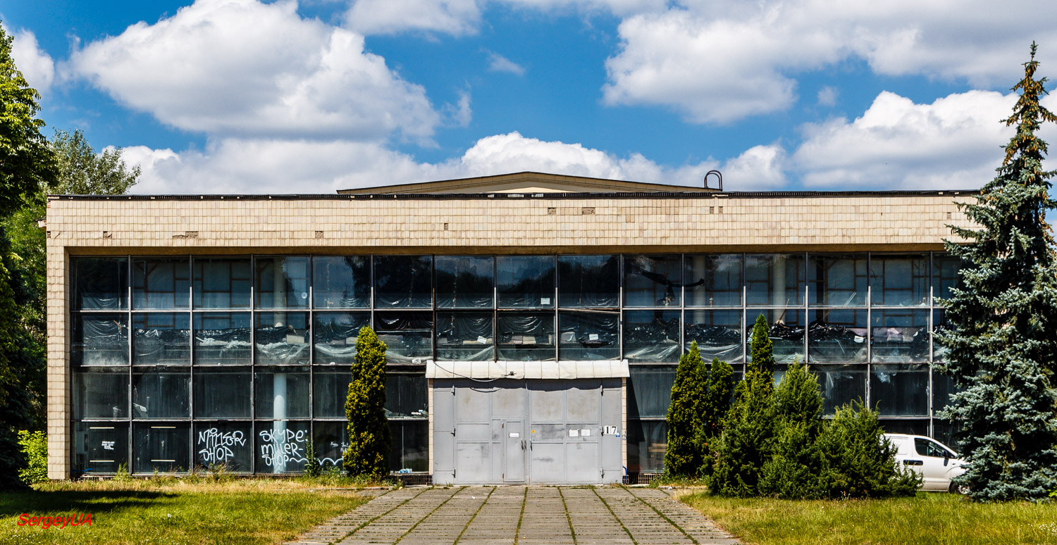 Київ, Проспект Академика Глушкова, 1 корп. 17