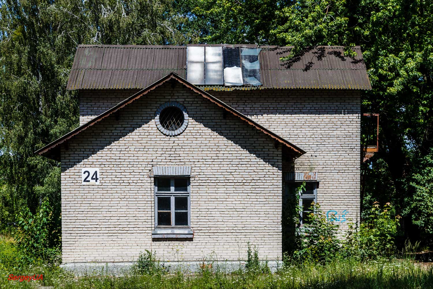 Киев, Проспект Академика Глушкова, 1 корп. 24
