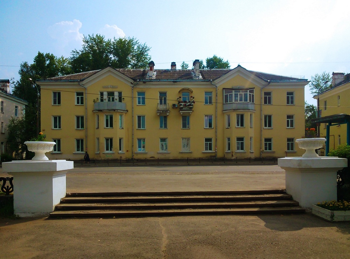 Glazov, Улица Кирова, 43