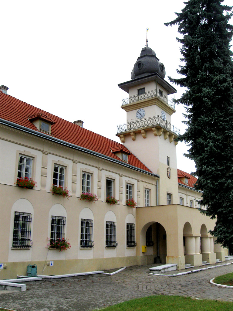 Жолква, Вечевая площадь, 1