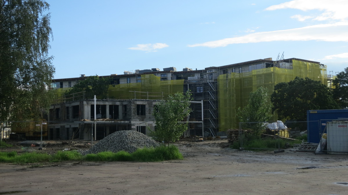 Таллин, Kiikri, 3; Pikksilma, 2/2