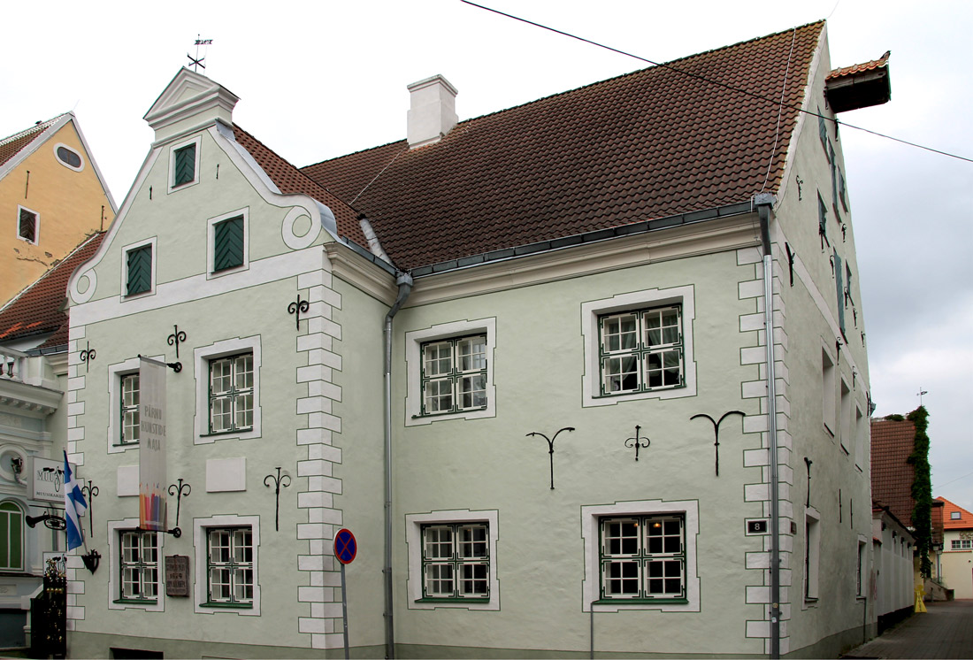 Пярну, Pühavaimu, 8