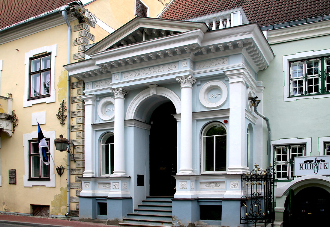 Пярну, Pühavaimu, 8
