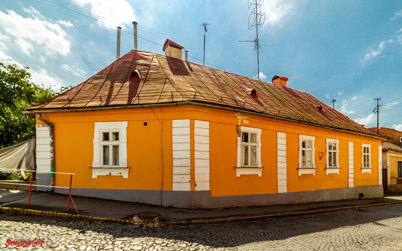 Ужгород, Капитульная улица, 4