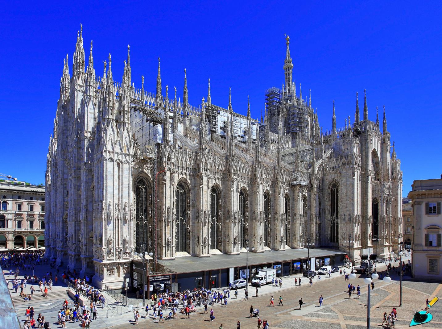 Milan, Piazza del Duomo