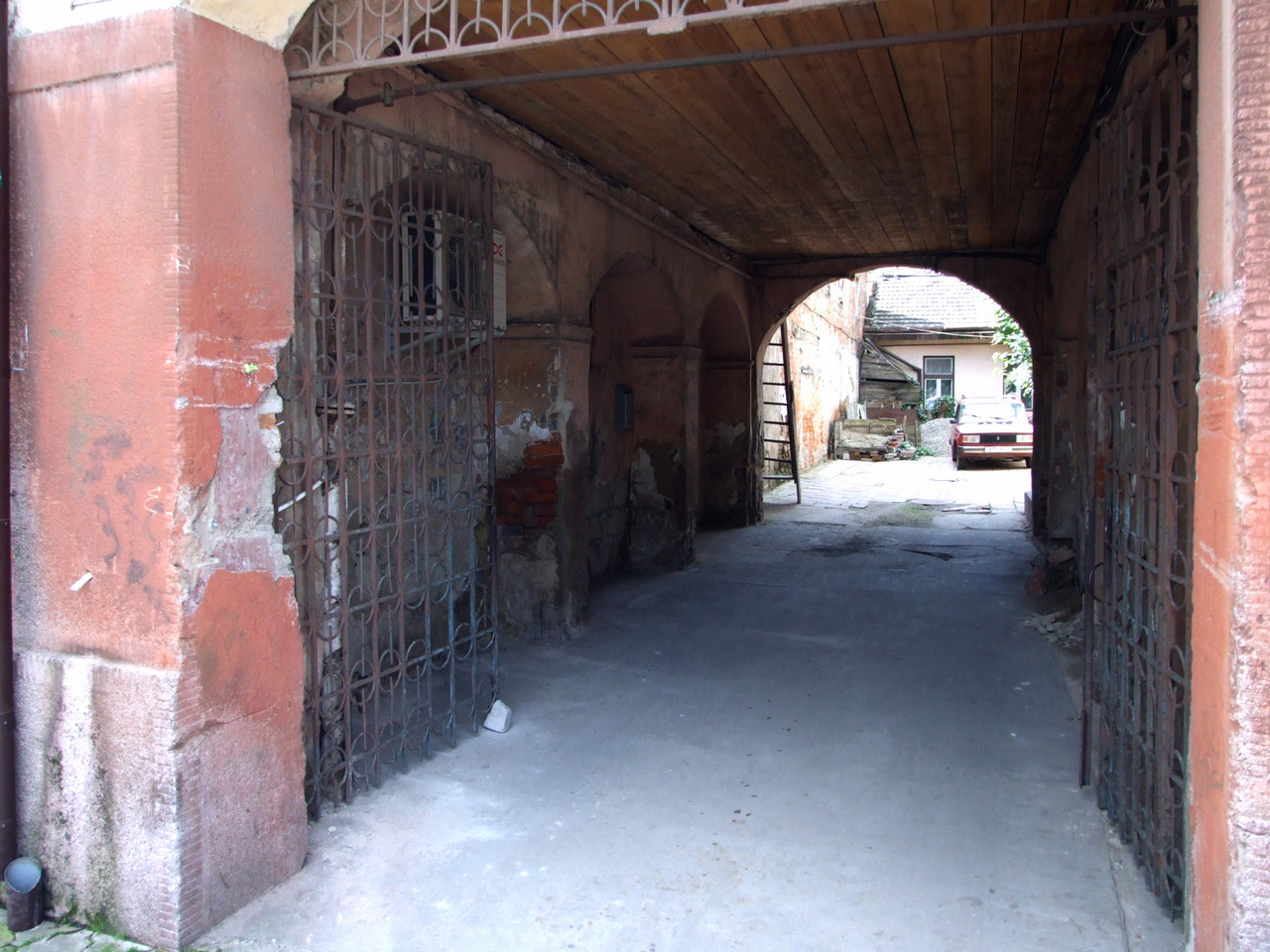 Ужгород, Площадь Шандора Петёфи, 48