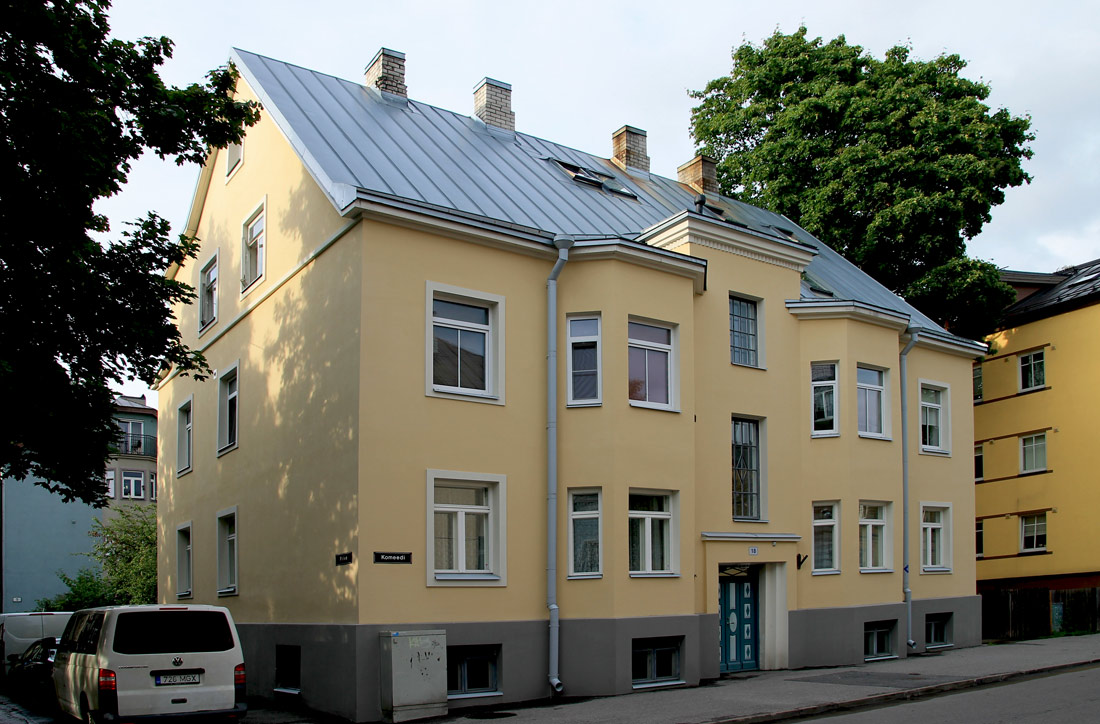 Таллин, Komeedi, 18