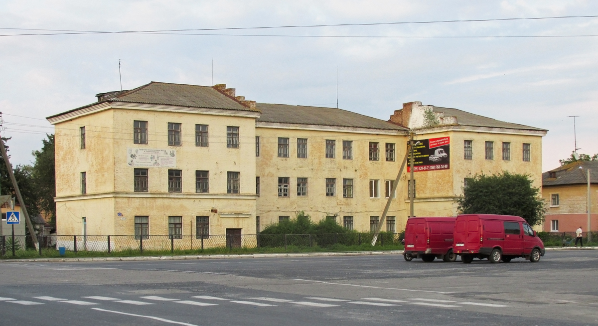 Заводское, Полтавская улица, 2 / Улица Матросова, 10