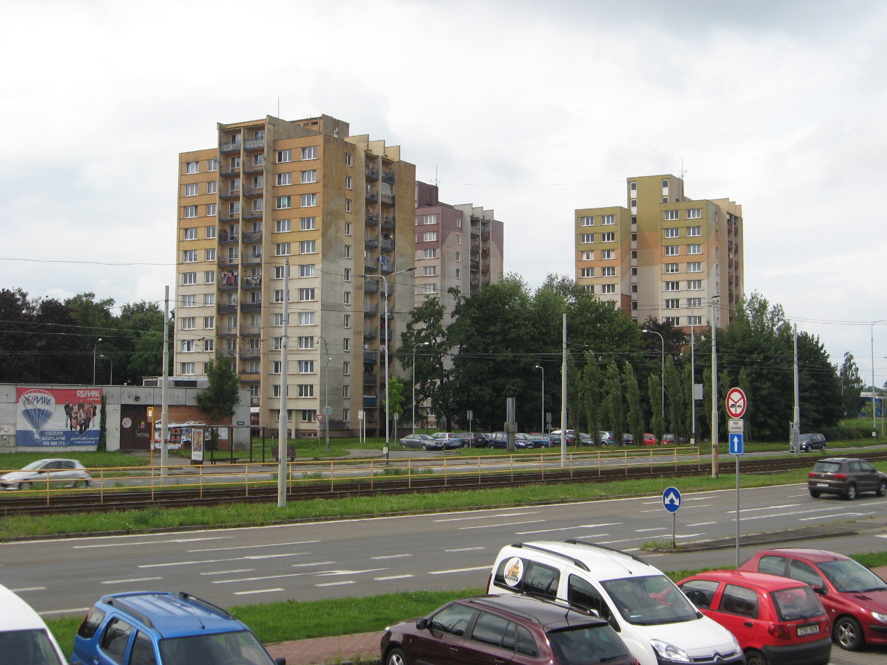 Острава, Karpatská, 20; U Studia, 1
