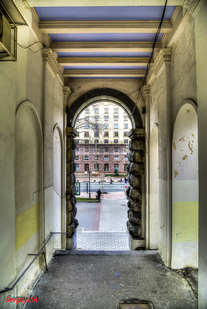 Kyiv, Улица Крещатик, 21