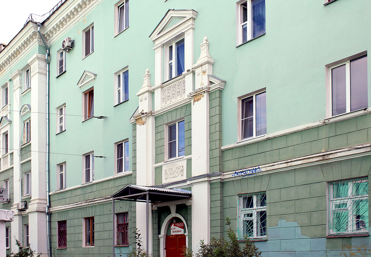 Дзержинск, Проспект Ленина, 51 / Улица Грибоедова, 11