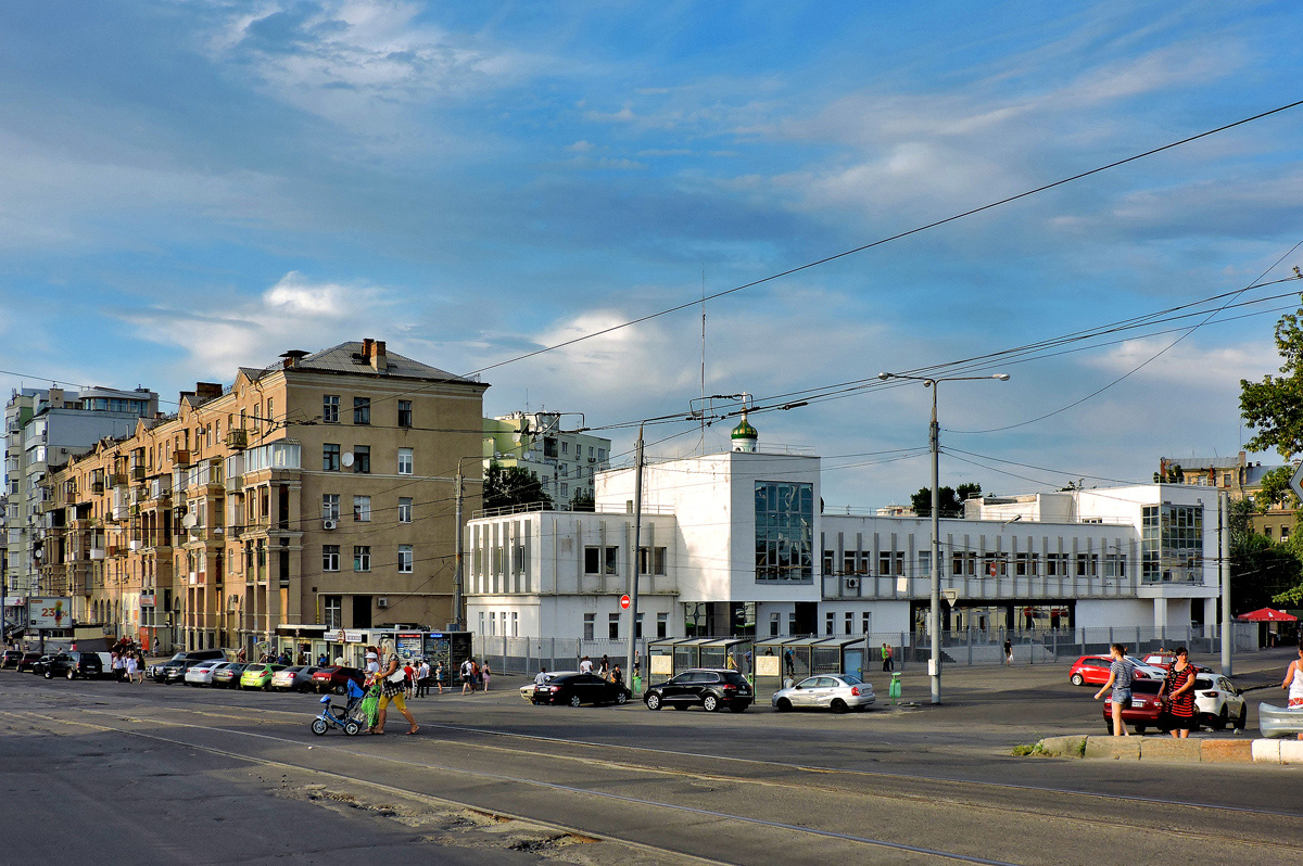 Харьков, Университетская улица, 37-39; Кузнечная улица, 1 / Университетская улица, 41