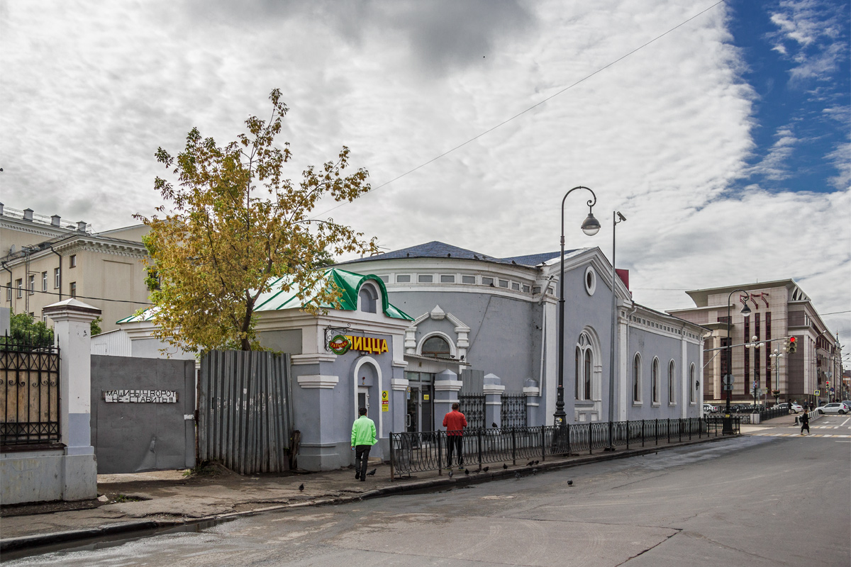 Казань, Университетская улица, 2 / Право-Булачная улица, 53; Право-Булачная улица, 53